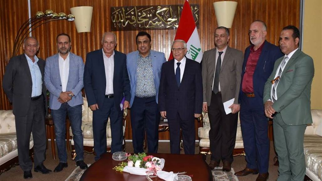 العيسى يوجه بإطلاق التخصيصات المالية لنادي الطلبة