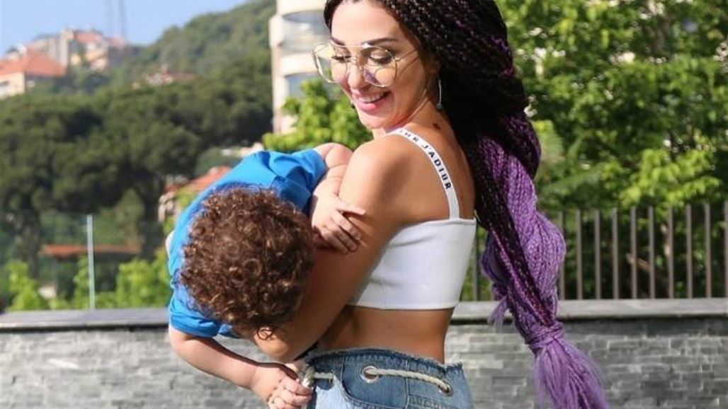 بالصورة: ميريام فارس تلهو مع ابنها