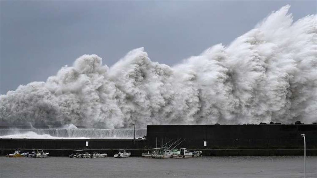 اليابان تعلّق حركة الطيران والقطارات في انتظار إعصار جابي العاتي