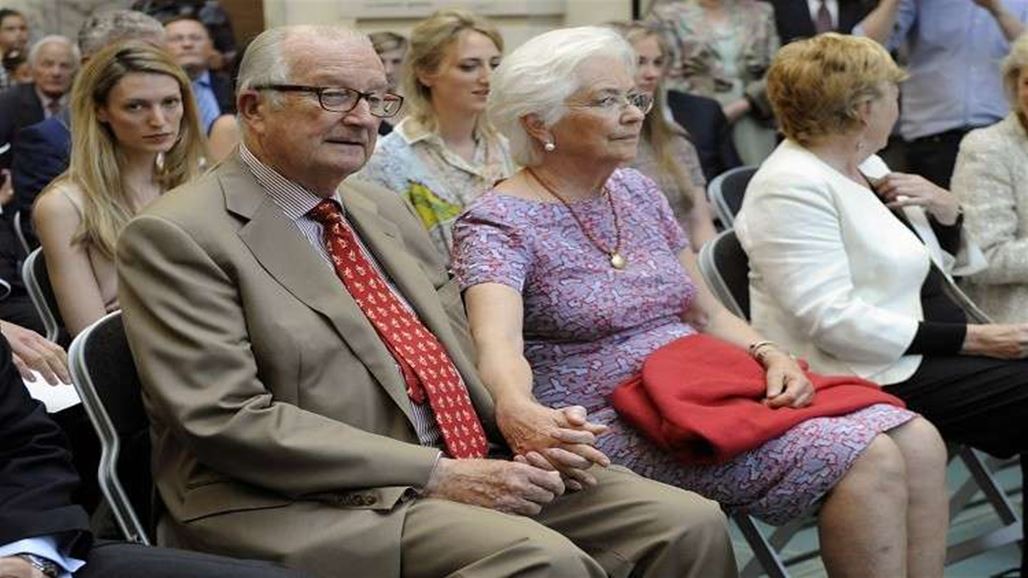 حرس خمارة يمنعون ملك بلجيكا من الدخول لإخلاله بمعايير اللباس