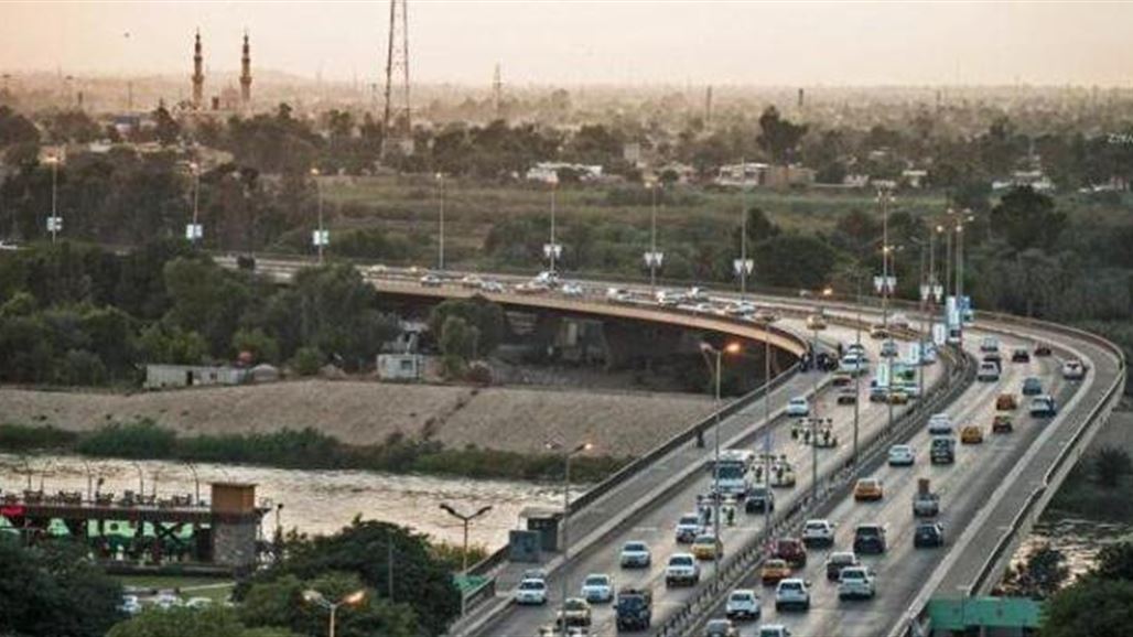 قوة من النجدة تنقذ شخصا حاول الانتحار من اعلى جسر الجادرية ببغداد