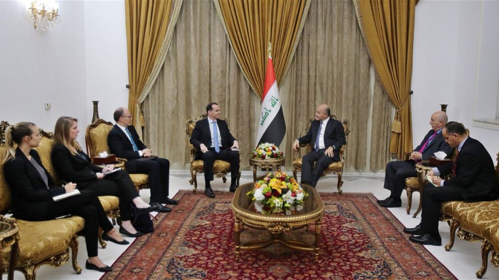 رئيس الجمهورية يؤكد لماكغورك اهمية العلاقات بين العراق والولايات المتحدة
