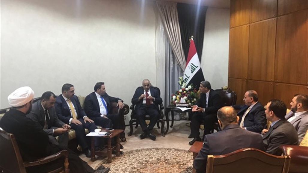 عبد المهدي يجتمع مع قادة الكتل السياسية في البرلمان