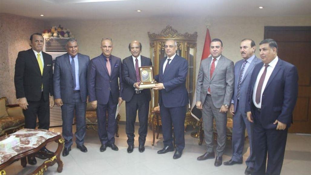 وزير النقل يعد بمواصلة دعم نادي الزوراء