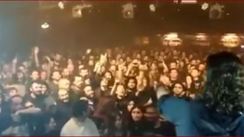 عراقيون يحضرون حفلا موسيقا لفرقة اسرائيلية باسطنبول