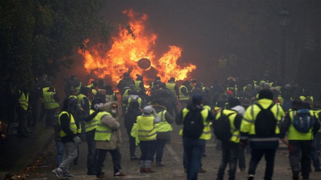 بعد فرنسا.. احتجاجات "السترات الصفراء" تنتقل إلى هولندا