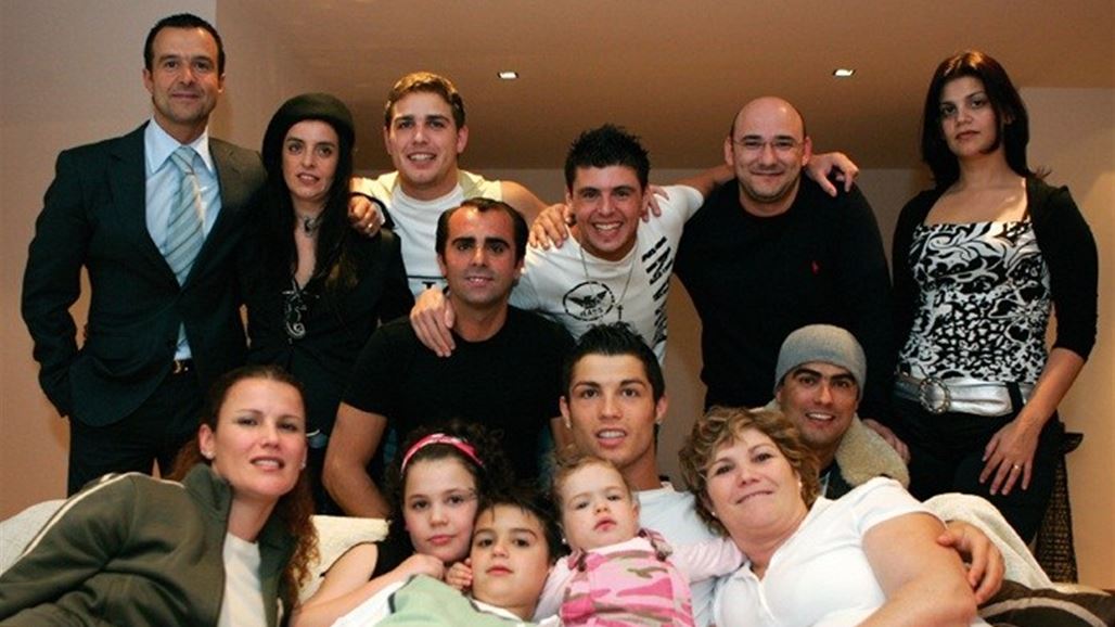 عائلة رونالدو غاضبة لعدم تتويج الاخير بالكرة الذهبية