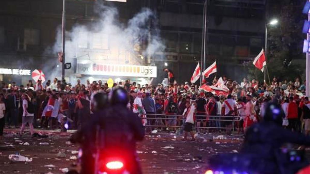 الشرطة الأرجنتينية تفرق جماهير ريفر بليت بالرصاص