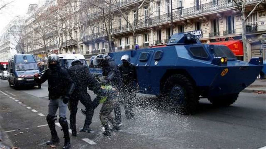 الشرطة الفرنسية تكشف الستار عن "سلاح سري" لوقف السترات الصفراء
