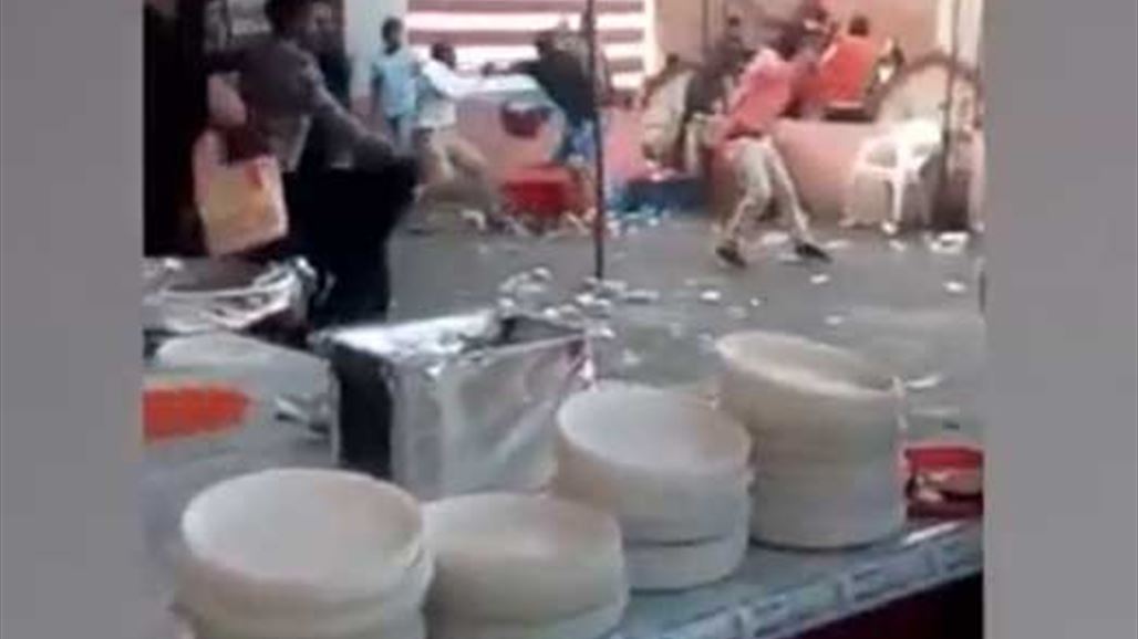 نفد الطعام فتحول العرس إلى معركة طاحنة!