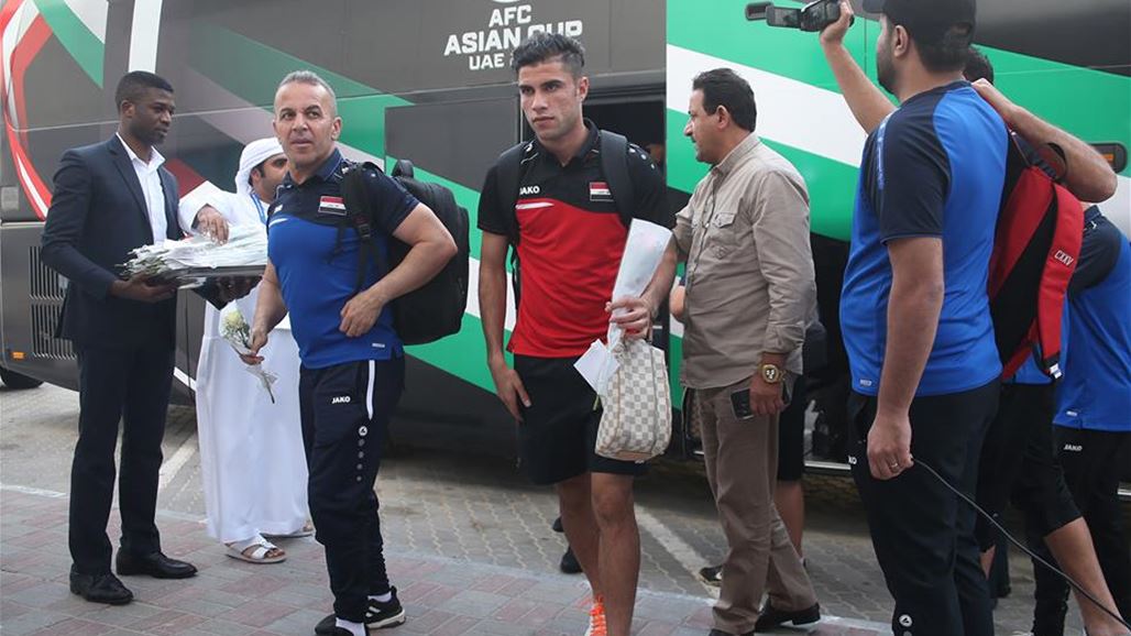 بالصور.. اسود الرافدين يصلون الشارقة استعداداً لمواجهة اليمن