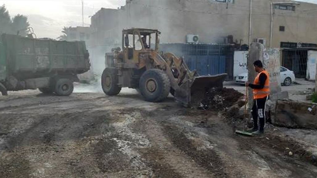 رفع الاف الاطنان من النفايات والانقاض عن الشوارع التي افتتحت موخراً في بغداد