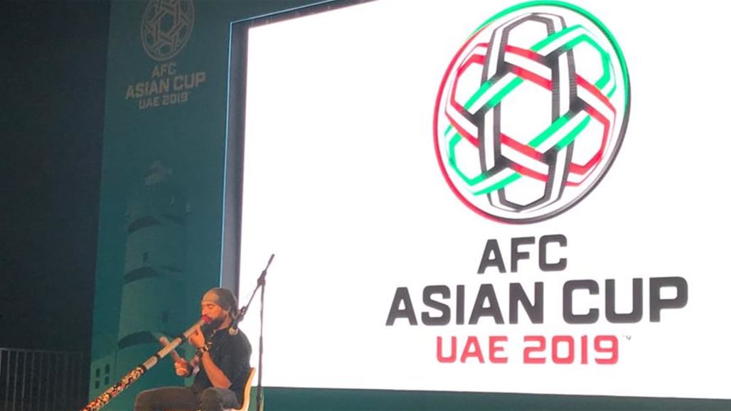بالصورة.. عراقي يصنع الفرح لجمهور كأس آسيا