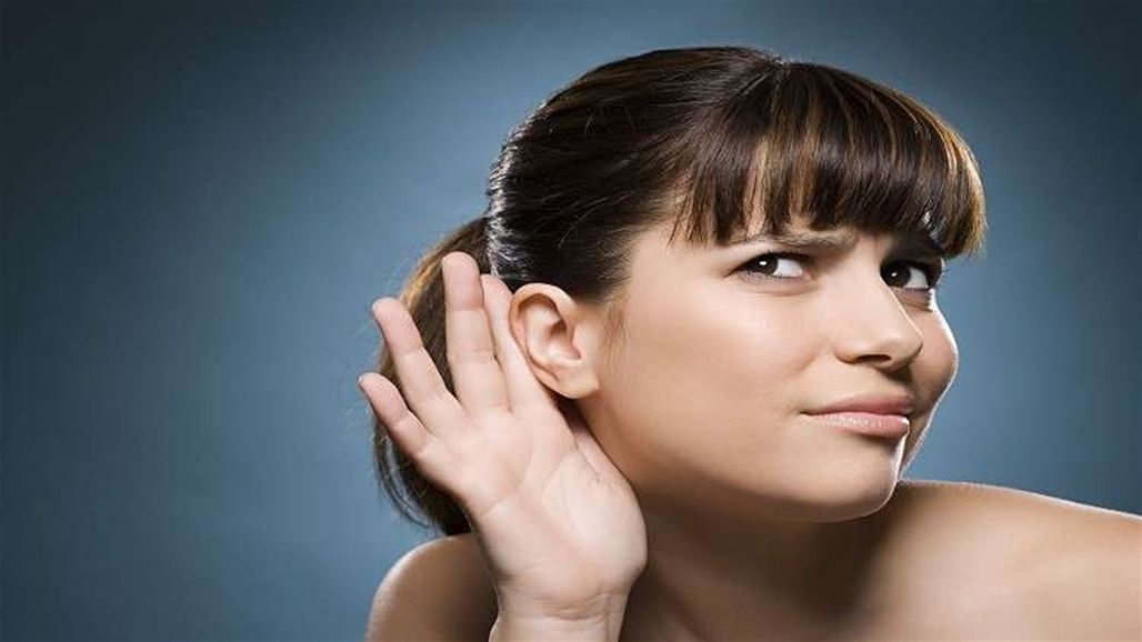 تشخيص مرض جديد.. امراة غير قادرة على سماع اصوات الرجال