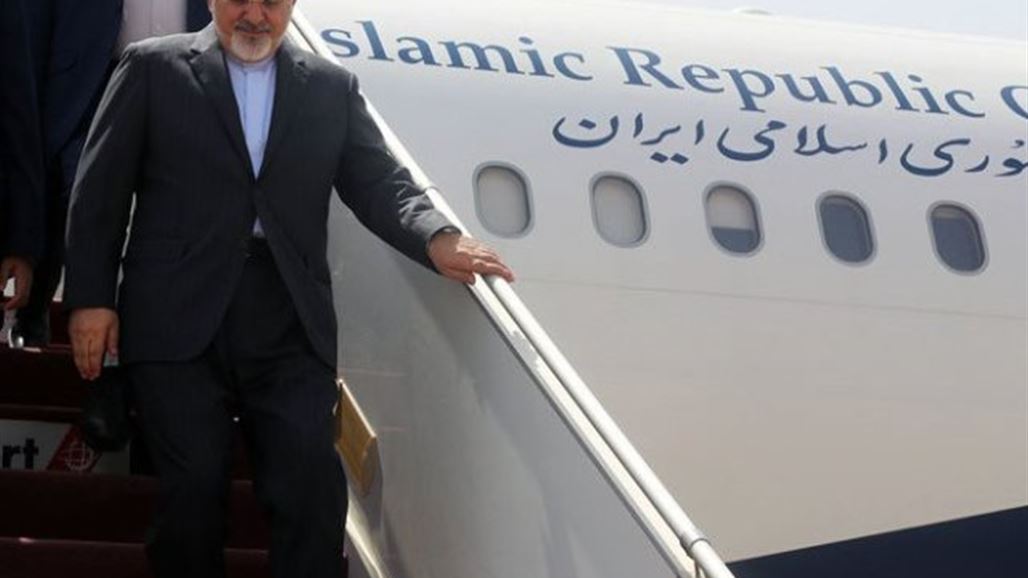 لهذا السبب نشرت الخارجية الايرانية صورة لظريف اثناء صعوده الطائرة والتوجه لبغداد