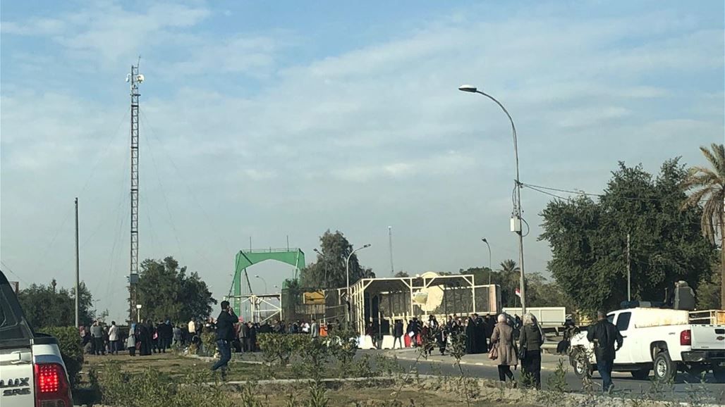 بالصور.. القوات الامنية تغلق مدخل الخضراء من جهة ساحة الحرية