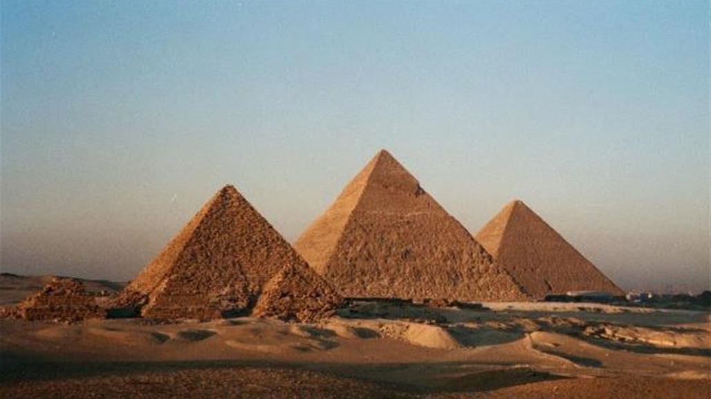 تعليق رسمي مصري على أنباء سحب الجنسية ممن لم يزوروا الاهرامات