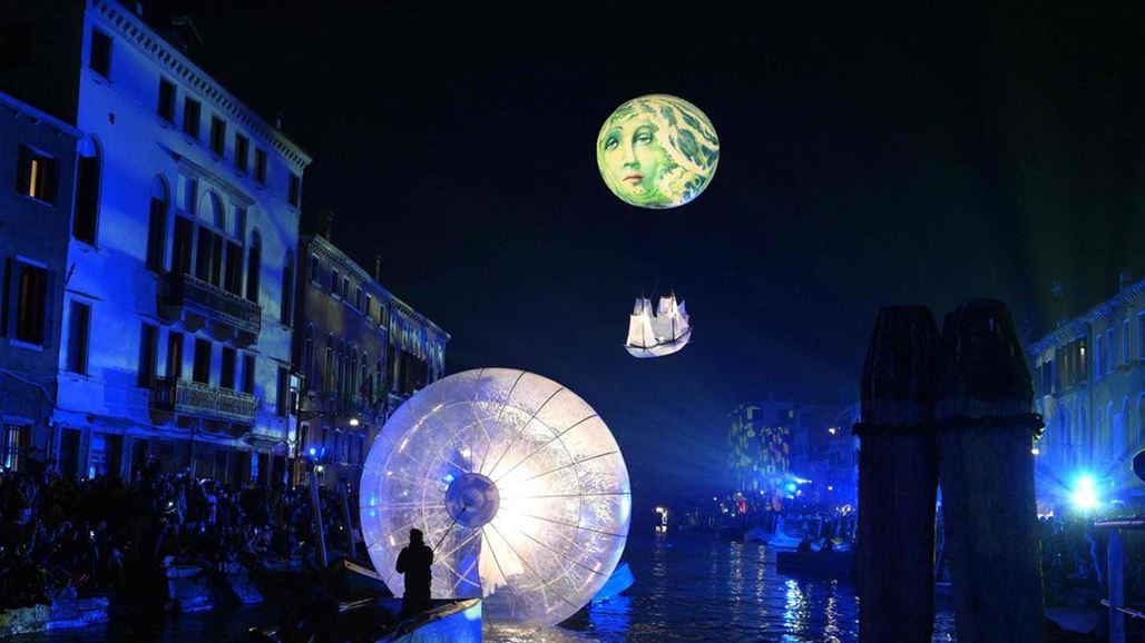 صورٌ مدهشة: افتتاح كرنفال مدينة البندقية بعرضٍ عائم