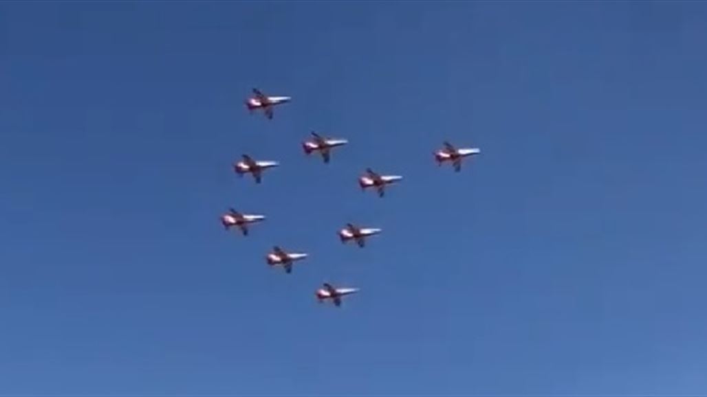 اصطدام طائرتين خلال استعراض جوي في الهند