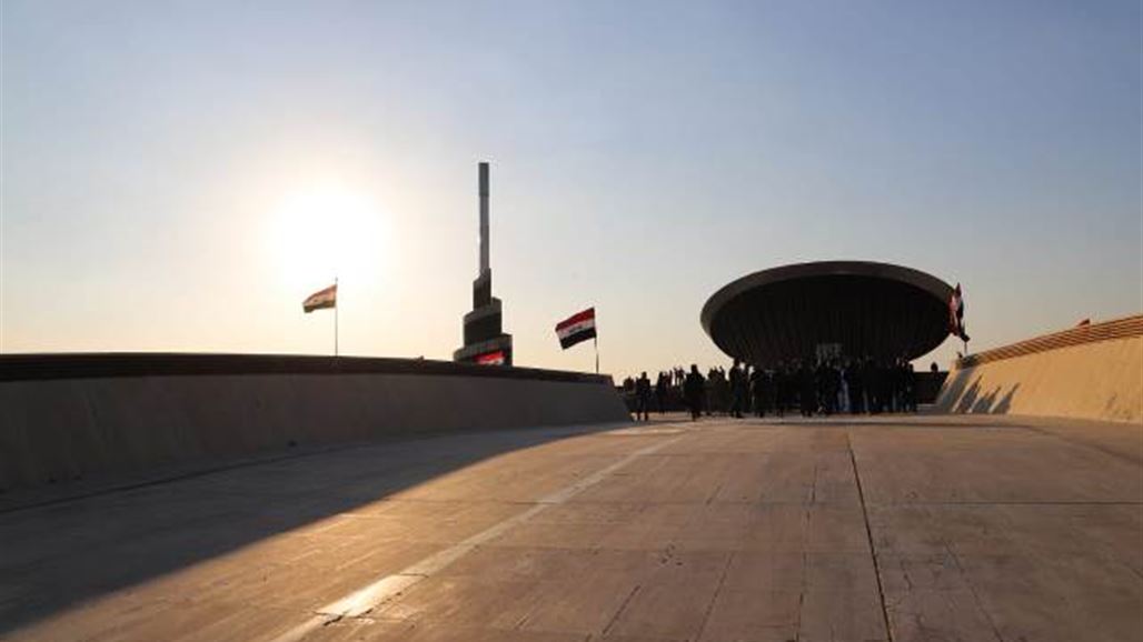 بالصور.. وفود مؤتمر "مكافحة اعلام داعش" في نصب الجندي المجهول ببغداد