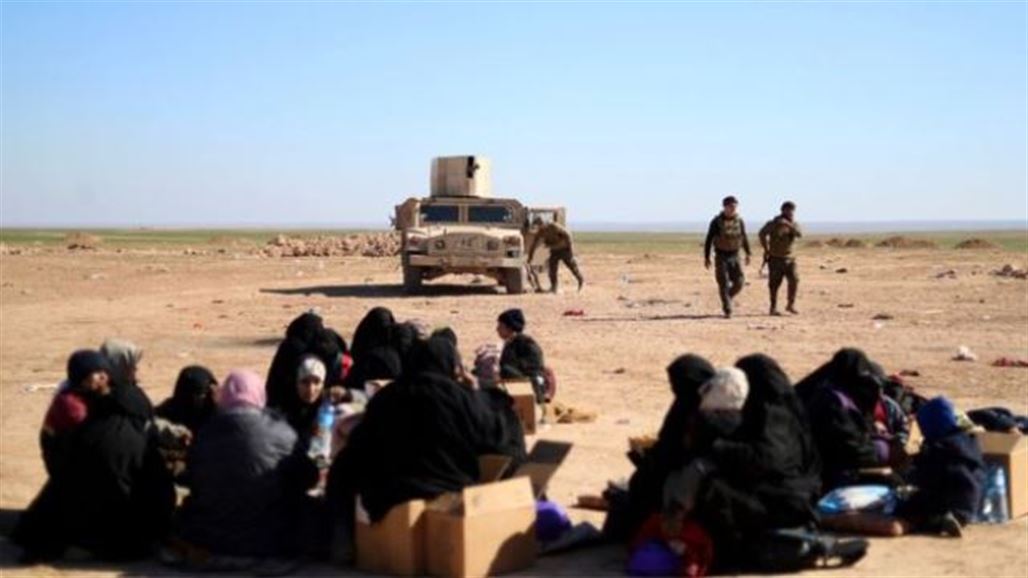 "الغارديان" تروي مشاهد من انسحاب مسلحي "داعش" على الحدود السورية