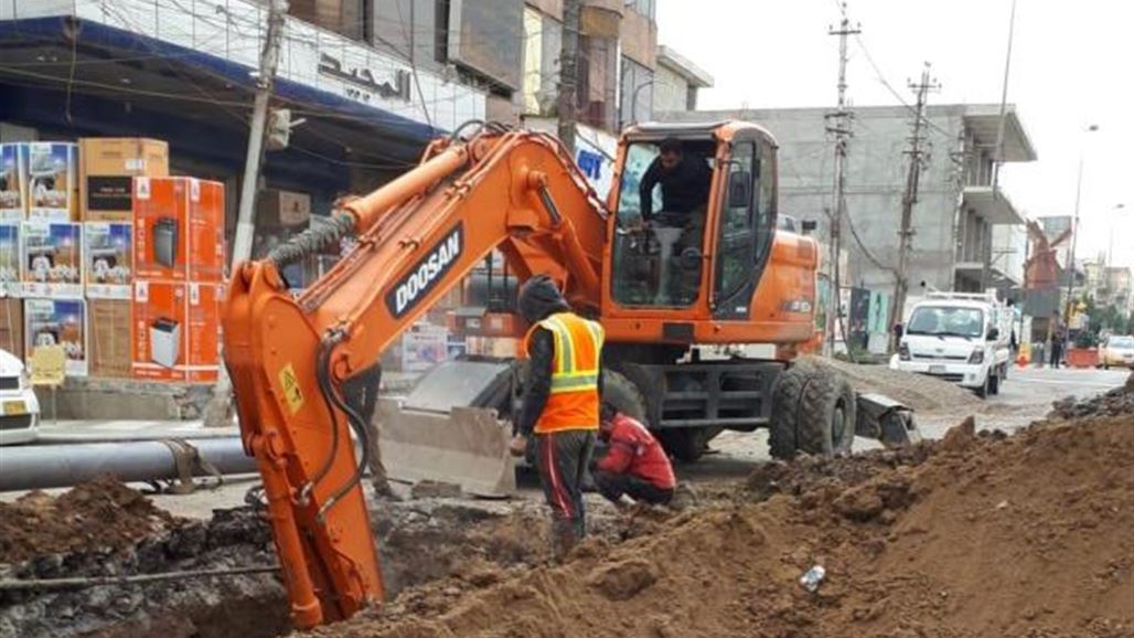 اعمال صيانة تغلق شارعا رئيسيا في الكرادة وتسبب زحاما شديدا (صور)