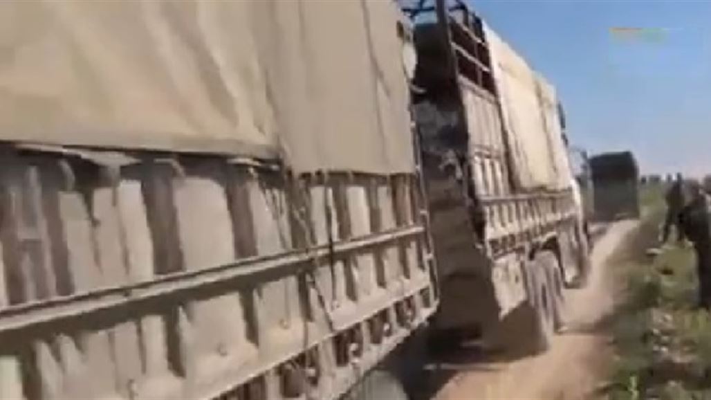 ثلاثون شاحنة تحمل مدنيين تخرج من آخر معاقل داعش شرق سوريا