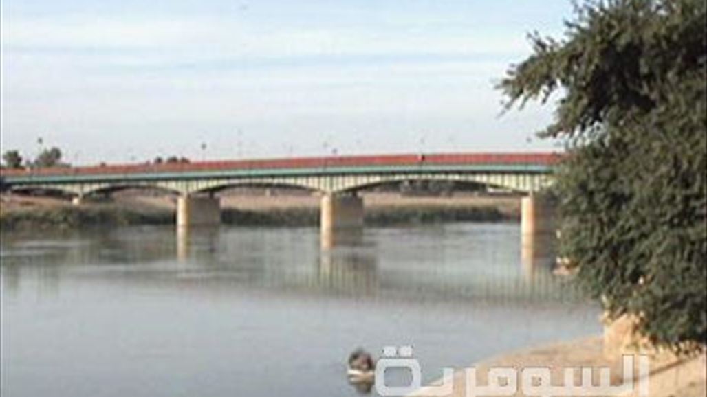 مصدر يكشف تفاصيل محاولة انتحار المرأة مع طفليها من اعلى جسر الائمة