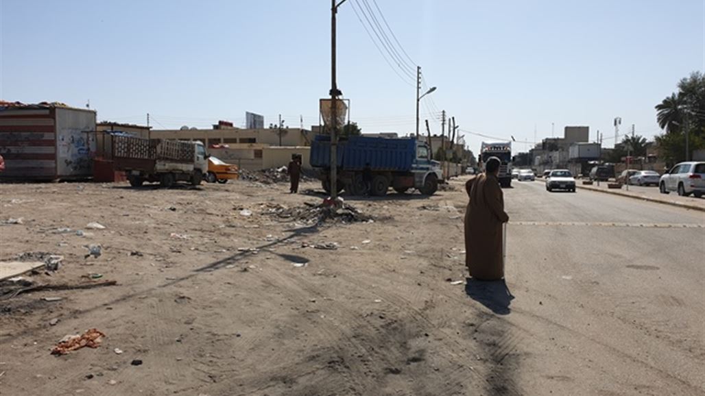 مواطنون يبدون امتعاضهم من تراكم الأتربة في شوارع البصرة