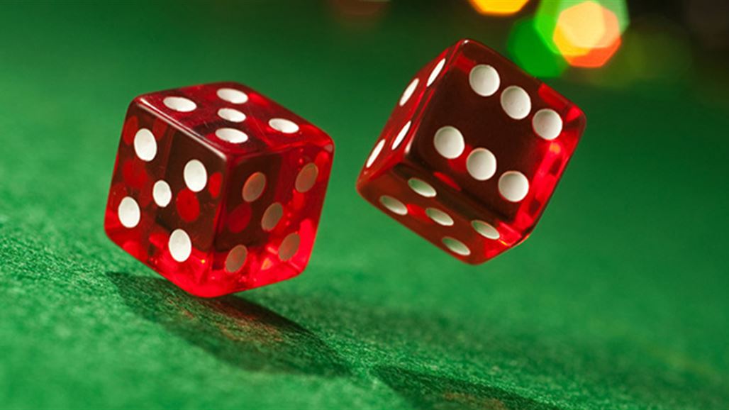 باع طفلته بآلاف الدولارات... والسبب مخز