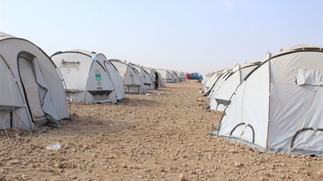 نصب خيام في البصرة تحسباً لنزوح مواطنين ساكنين قرب شط العرب