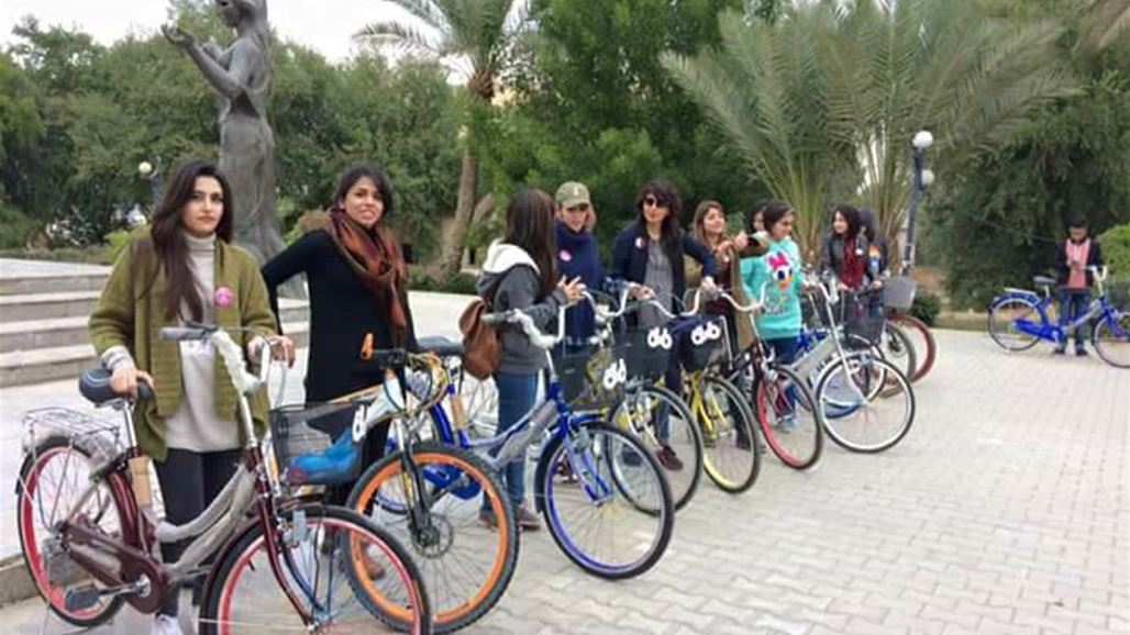 دراجون عراقيون يروجون لآثار بغداد بجولات أسبوعية "صور"