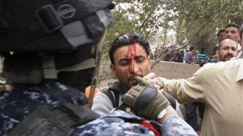 حماية مبنى ديوان ذي قار يعتدون بالضرب على صحفيين