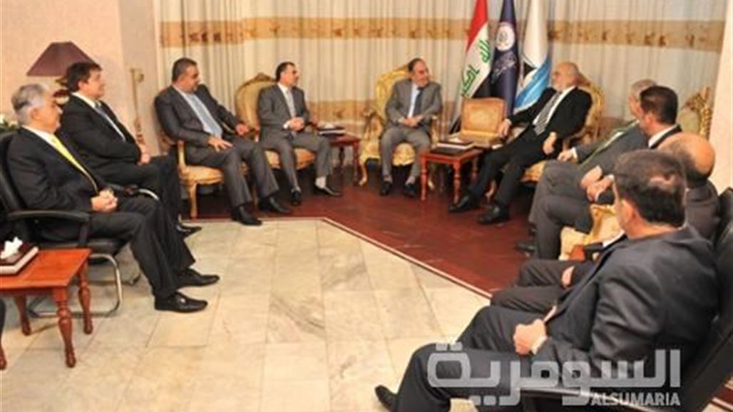 الجعفري ووزير الدولة اللبناني يؤكدان ضرورة عدم التدخل في شؤون شعوب المنطقة