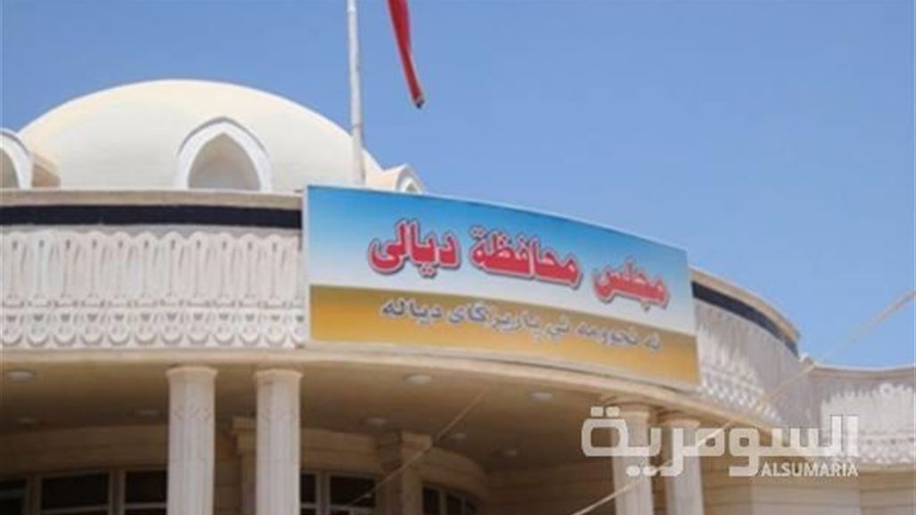 عنصر بحماية أحد النواب يطلق النار وسط المتظاهرين في ديالى