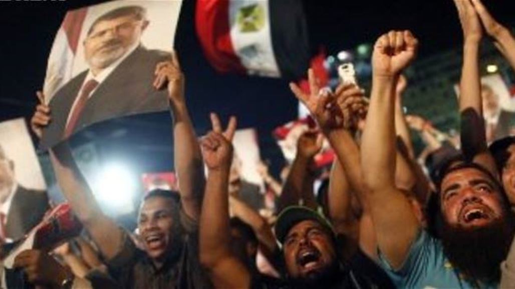 البورصة المصرية تجمد أرصدة 14 قياديا إسلاميا