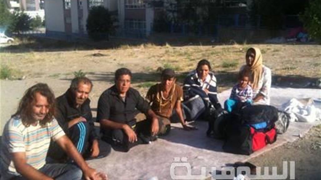 لاجئون عراقيون يضربون عن الطعام أمام مقر الأمم المتحدة في انقرة