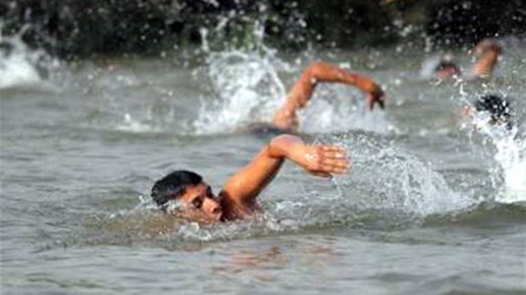 الجيش والشرطة يحرزان لقب بطولة السباحة الطويلة