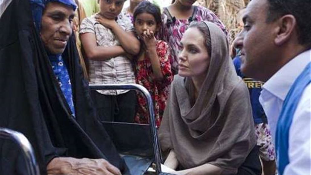 أوسكار شرفية لأنجلينا جولي عن نشاطاتها الإنسانية