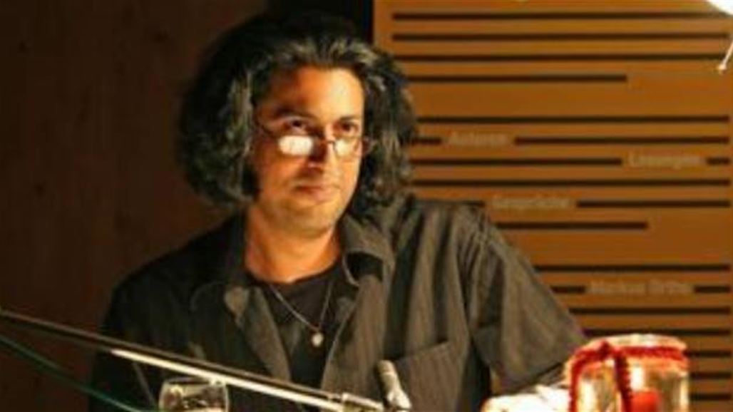 الروائي العراقي عباس خضر ينال جائزة "نيلي زاكس" للأدب ٢٠١٣