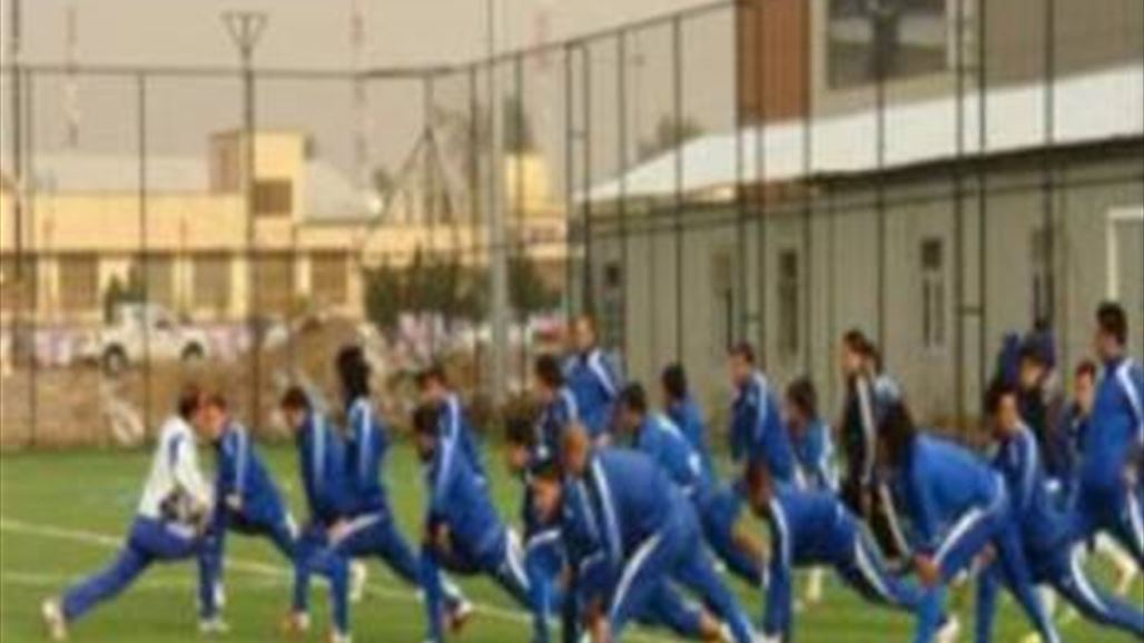الطلبة يفض مشكلة العقود ويبدأ تدريباته اليوم
