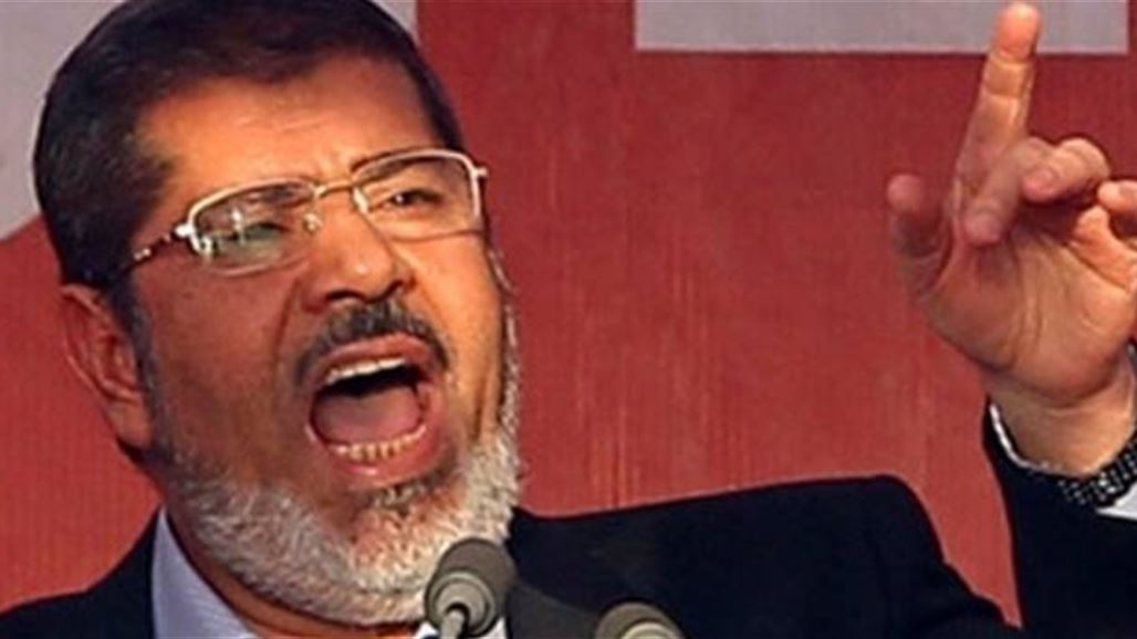 بدء محاكمة مرسى و14 قياديا إخوانيا وسط إجراءات مشددة