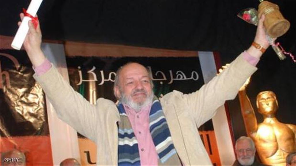 خان يحصل على الجنسية المصرية بعد السبعين من عمره