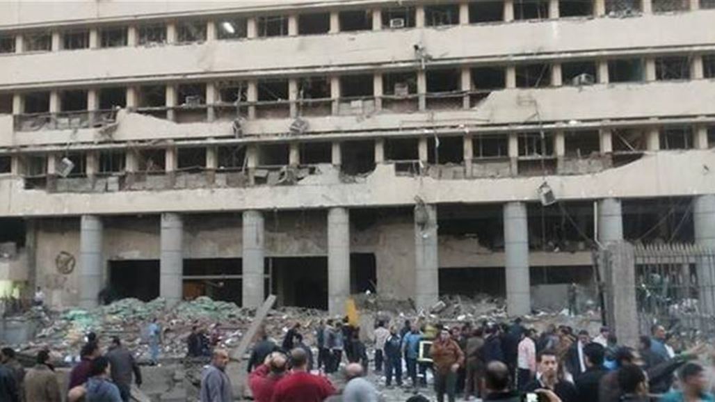 مقتل وإصابة 24 شخصا على الاقل بانفجار سيارة مفخخة استهدفت مديرية أمن القاهرة