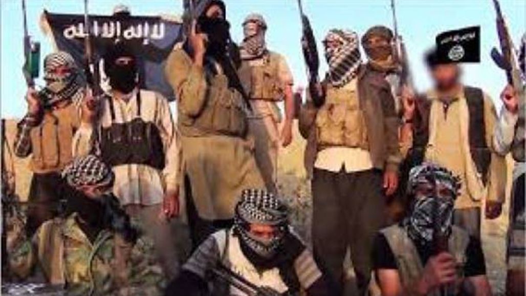 القاعدة تنفي صلتها بتنظيم "داعش"