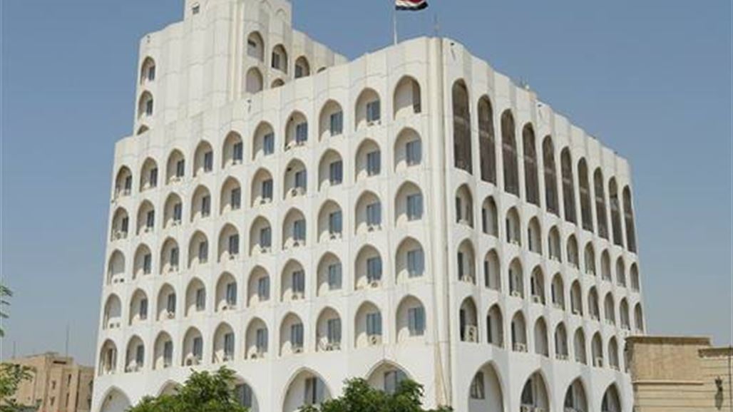 الخارجية تؤكد استمرار دوائرها بالعمل بعد احباط محاولة اقتحام مبناها
