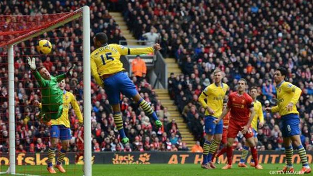 ليفربول يبطش بآرسنال ويمنح تشيلسي صدارة الدوري الإنجليزي