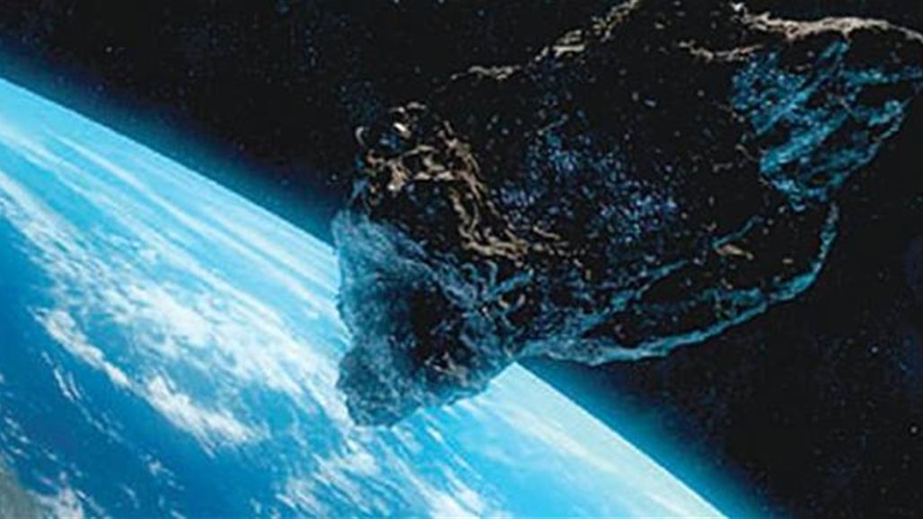 صخرة بحجم ثلاثة ملاعب كرة قدم تتجه نحو الأرض