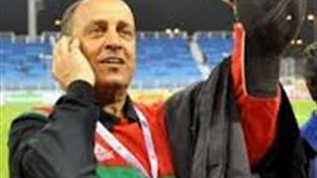 حكيم شاكر يعتبر عدم اكتمال لاعبي المنتخب عاملا نفسيا ويتعهد بالعودة بنقاط مباراة الصين