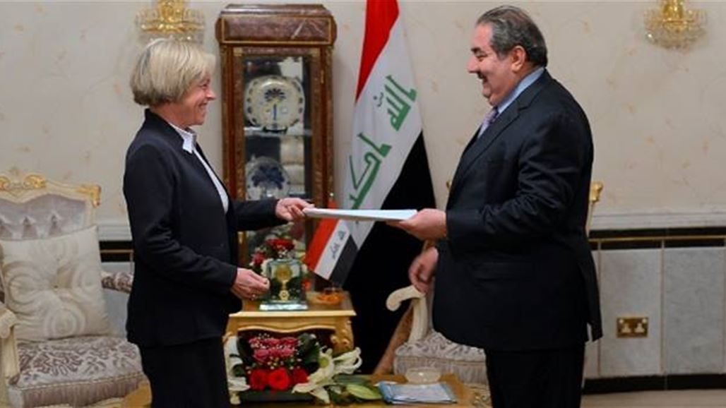 زيباري يتسلم أوراق اعتماد ثلاثة سفراء جدد